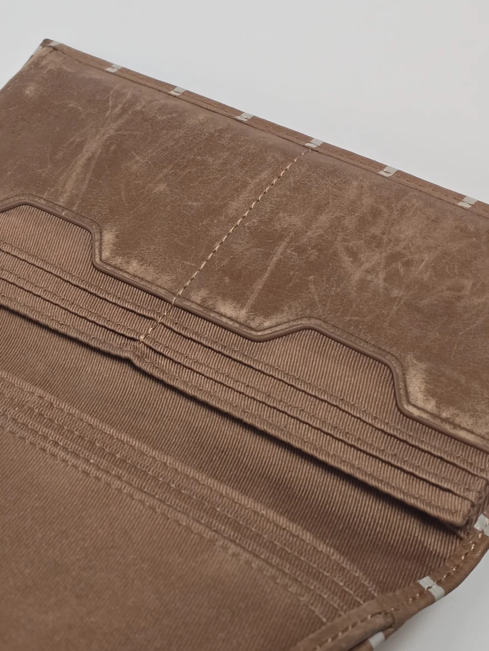 Fossil tan wallet